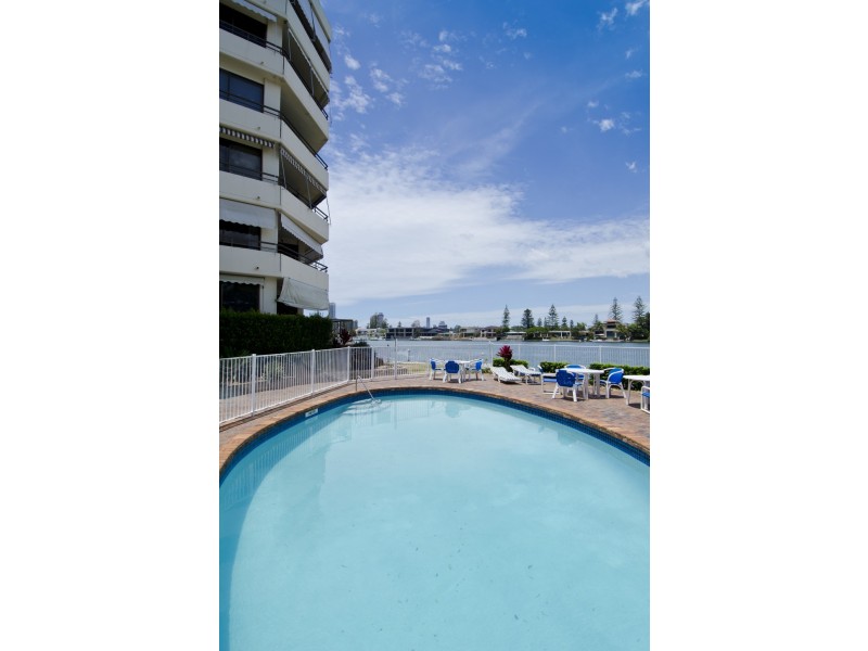 19/1 ‘Point Bennelong’ Peninsular Drive, Surfers Paradise QLD 4217