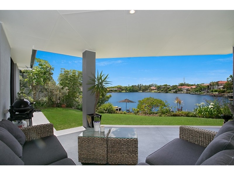3 Stargazer Place, Clear Island Waters QLD 4226