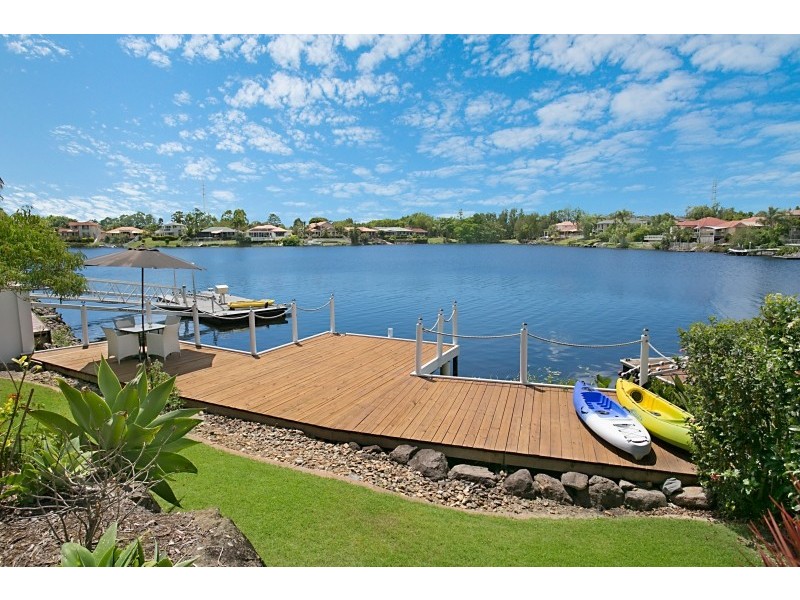3 Stargazer Place, Clear Island Waters QLD 4226