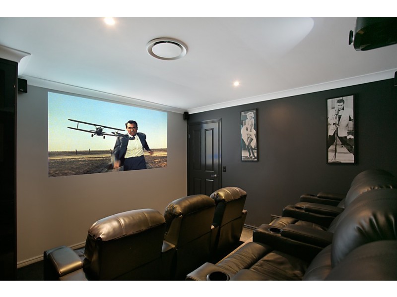 3 Stargazer Place, Clear Island Waters QLD 4226