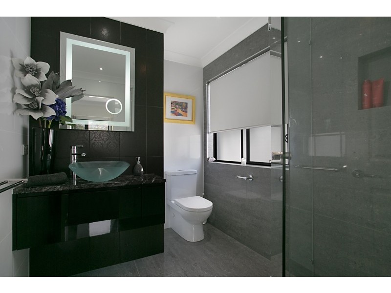 3 Stargazer Place, Clear Island Waters QLD 4226