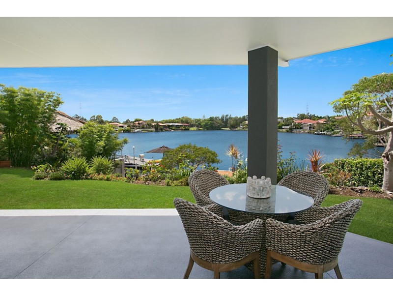 3 Stargazer Place, Clear Island Waters QLD 4226