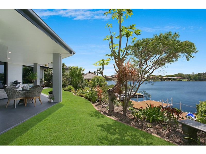 3 Stargazer Place, Clear Island Waters QLD 4226