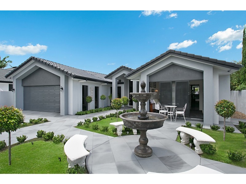 3 Stargazer Place, Clear Island Waters QLD 4226