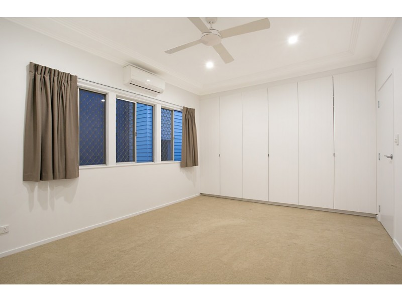 15 Thornton St, Surfers Paradise QLD 4217