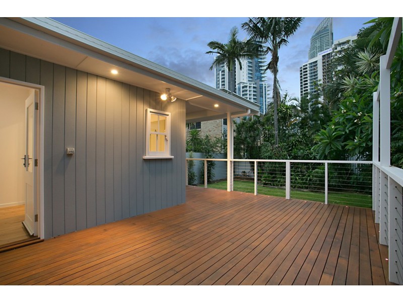 15 Thornton St, Surfers Paradise QLD 4217