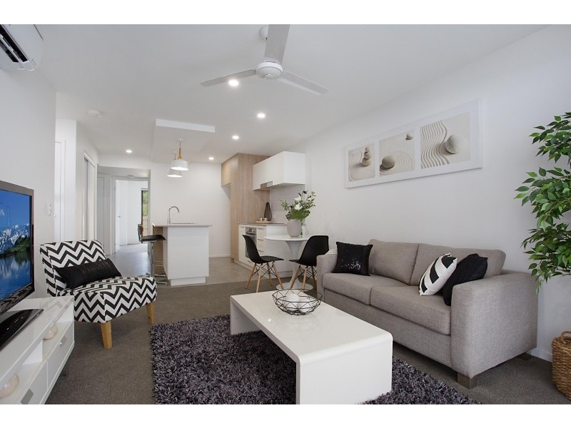 140 Ridgeway Avenue, Southport QLD 4215