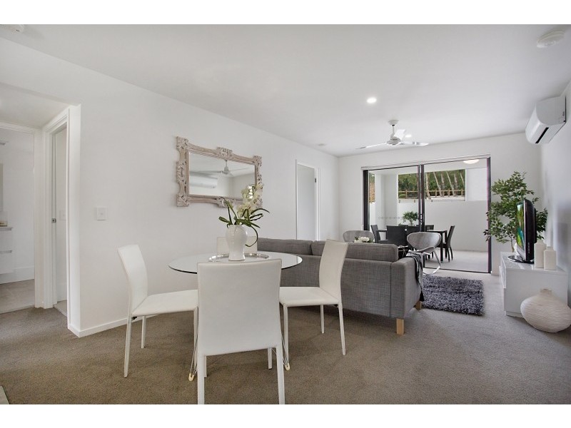 140 Ridgeway Avenue, Southport QLD 4215