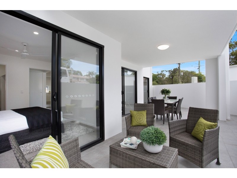 140 Ridgeway Avenue, Southport QLD 4215