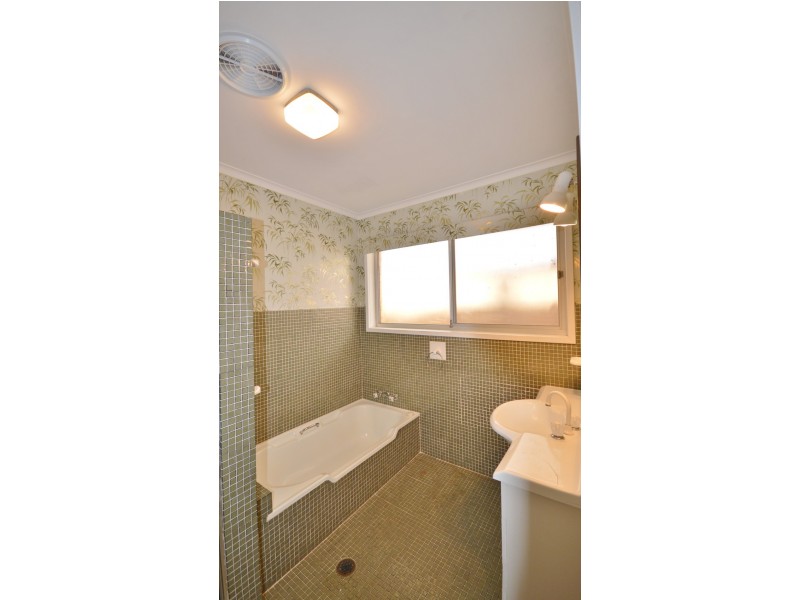 13 The Lido, Isle Of Capri QLD 4217