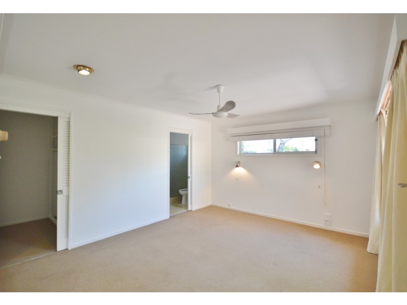 13 The Lido, Isle Of Capri QLD 4217