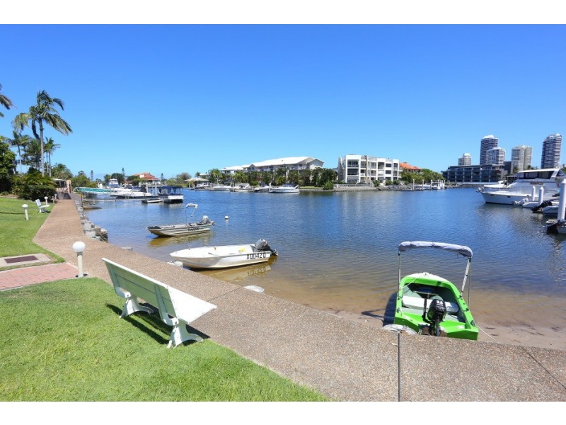 11/22 Jennifer Avenue, Runaway Bay QLD 4216