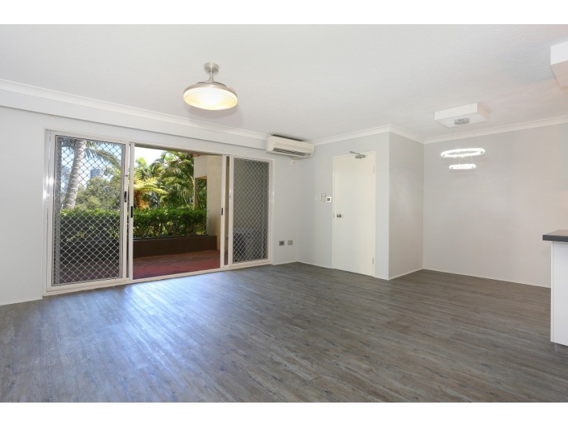 11/22 Jennifer Avenue, Runaway Bay QLD 4216