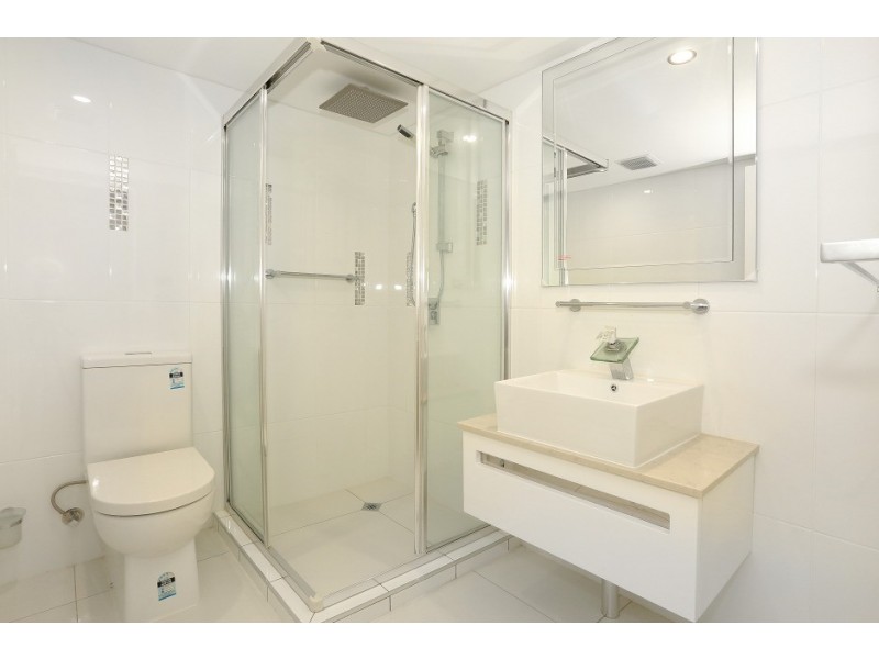 11/22 Jennifer Avenue, Runaway Bay QLD 4216