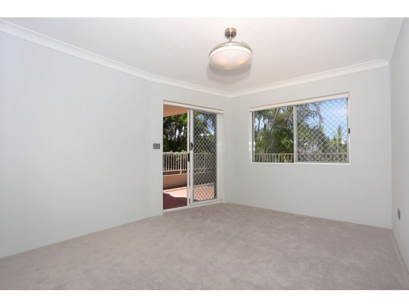 11/22 Jennifer Avenue, Runaway Bay QLD 4216