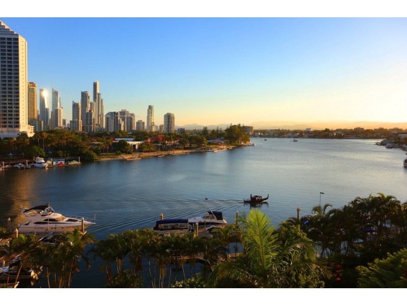 20/2 ‘Atlantis West’ Admiralty Drive, Paradise Waters QLD 4217