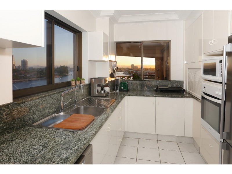 20/2 ‘Atlantis West’ Admiralty Drive, Paradise Waters QLD 4217