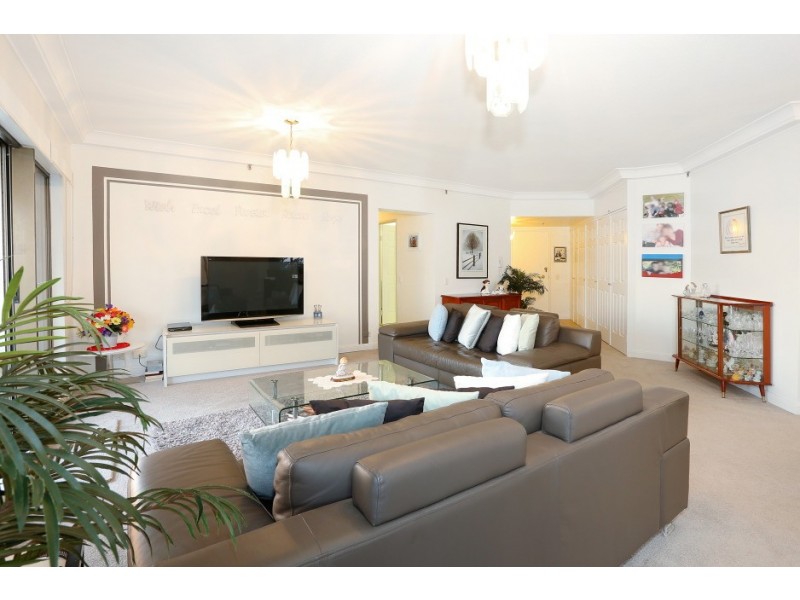 20/2 ‘Atlantis West’ Admiralty Drive, Paradise Waters QLD 4217