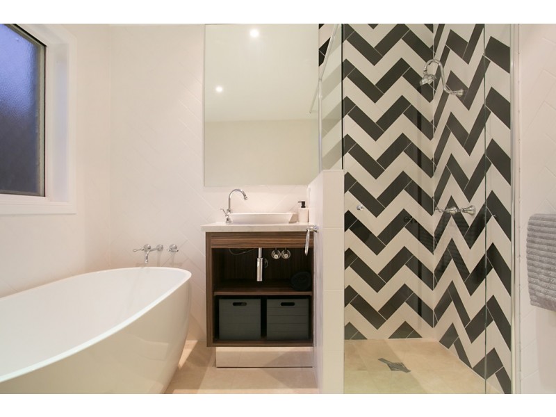 39 Salerno Street, Isle Of Capri QLD 4217