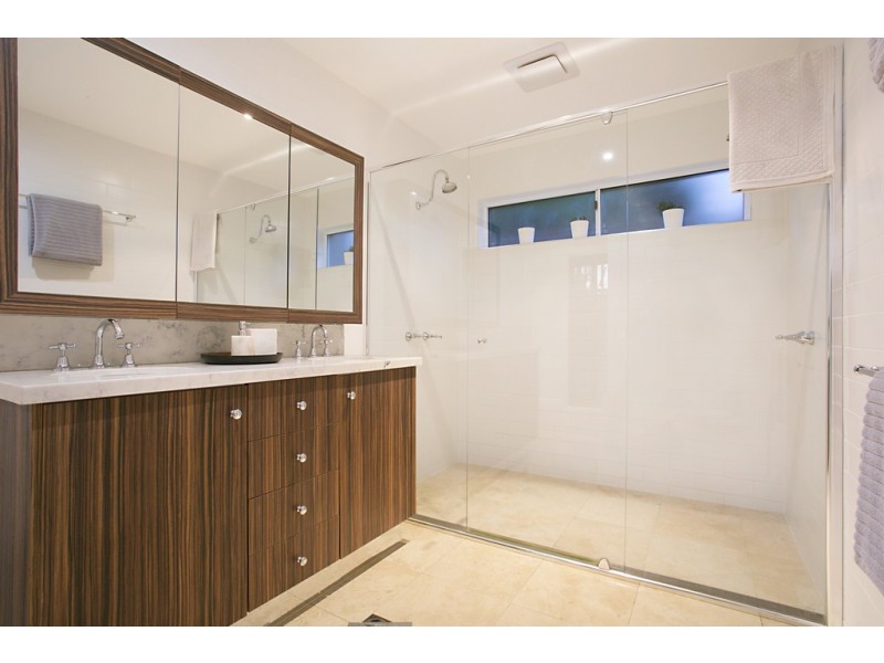 39 Salerno Street, Isle Of Capri QLD 4217