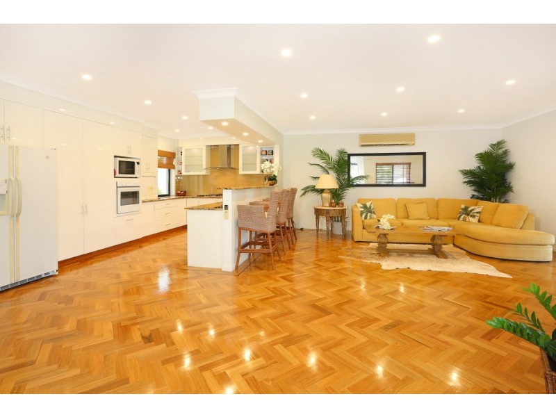 28 Fitzalan Circuit, Arundel QLD 4214