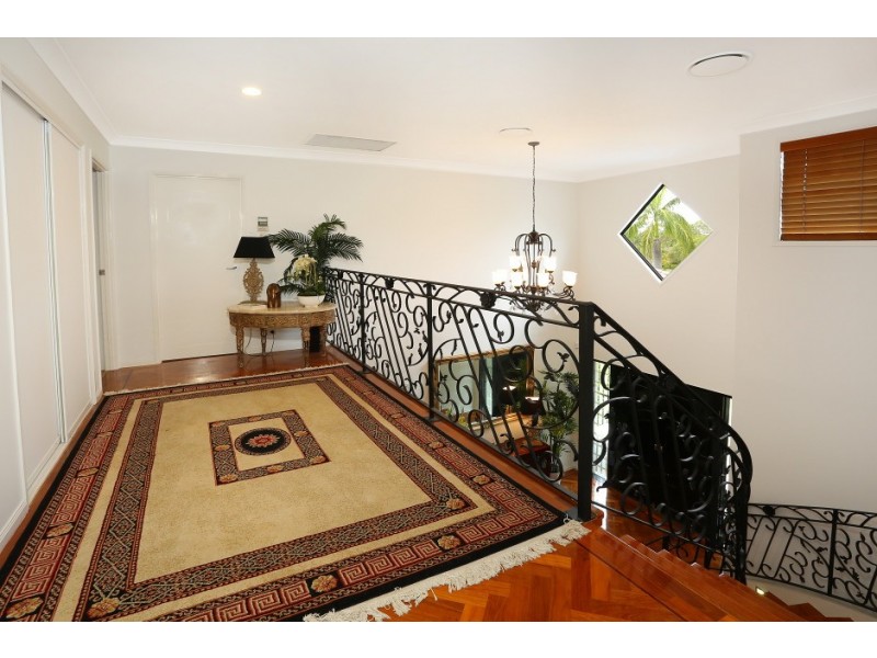 28 Fitzalan Circuit, Arundel QLD 4214