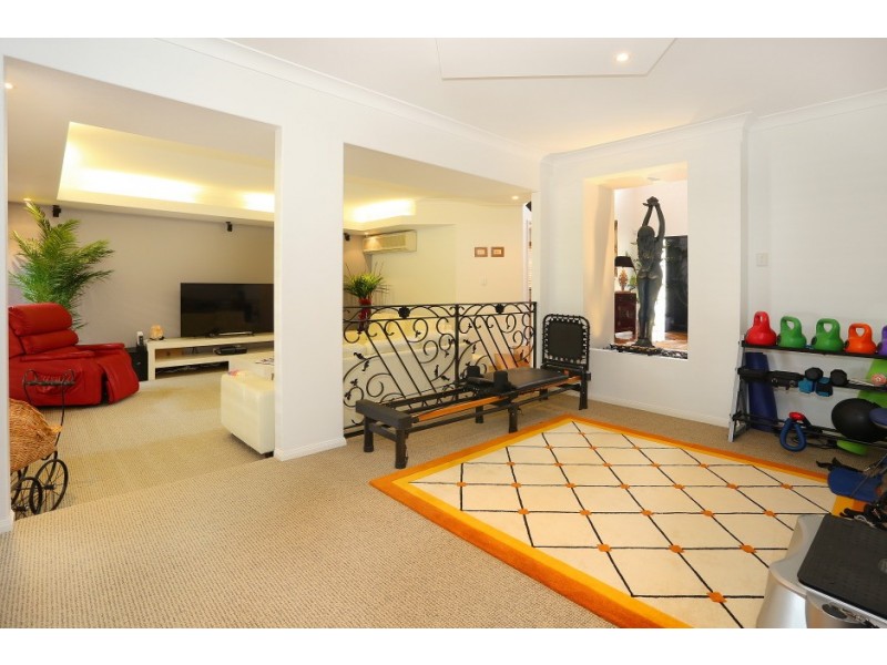 28 Fitzalan Circuit, Arundel QLD 4214