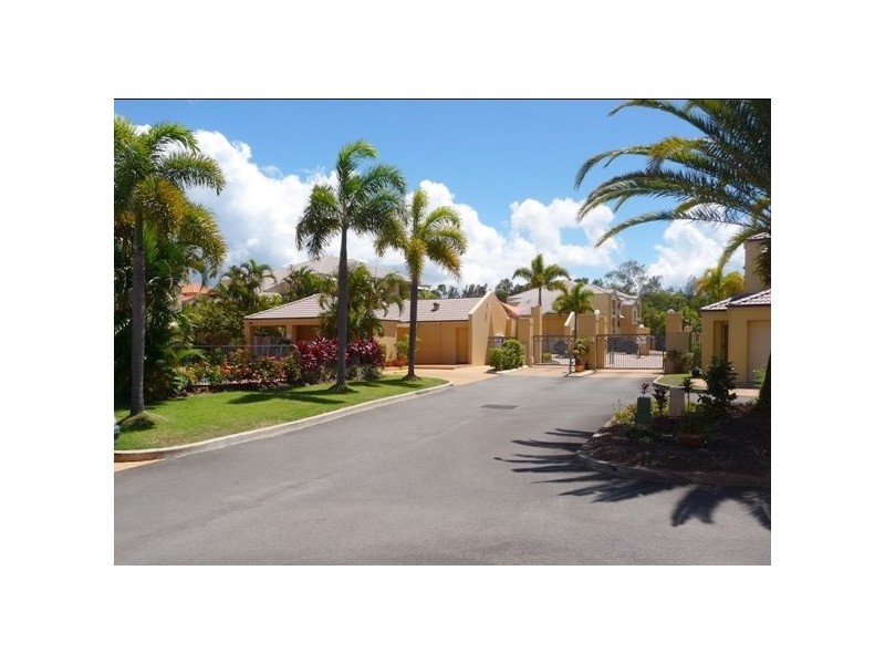 13/82-86 Limetree Parade, Runaway Bay QLD 4216