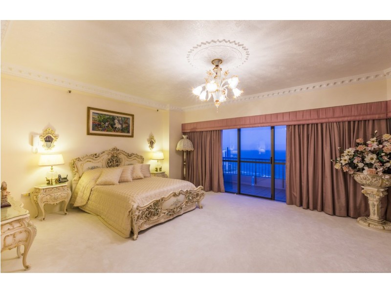 118-3554 ‘Spinnaker’ Main Beach Parade, Main Beach QLD 4217