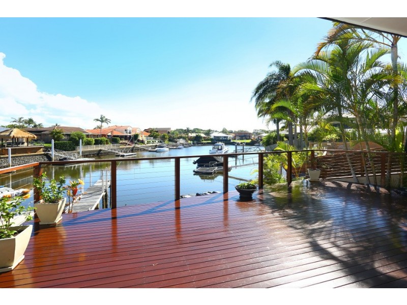 10 Smugglers Place, Runaway Bay QLD 4216