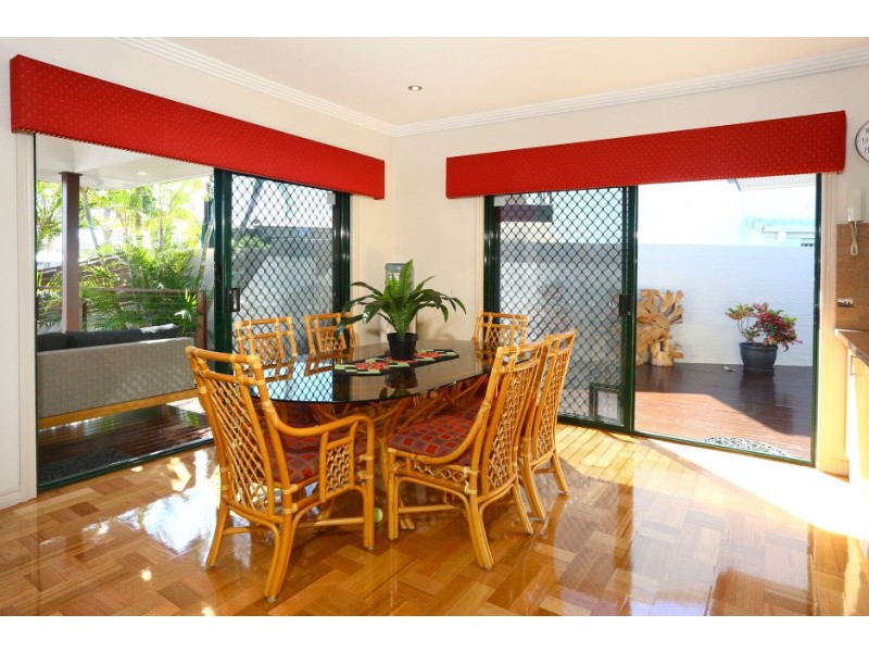 10 Smugglers Place, Runaway Bay QLD 4216