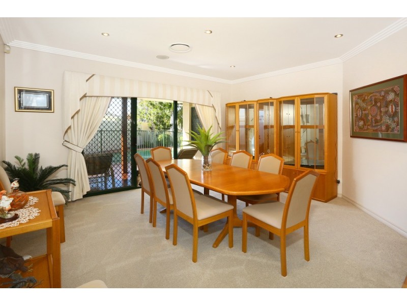 10 Smugglers Place, Runaway Bay QLD 4216