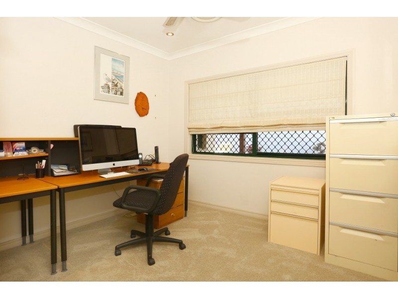 10 Smugglers Place, Runaway Bay QLD 4216