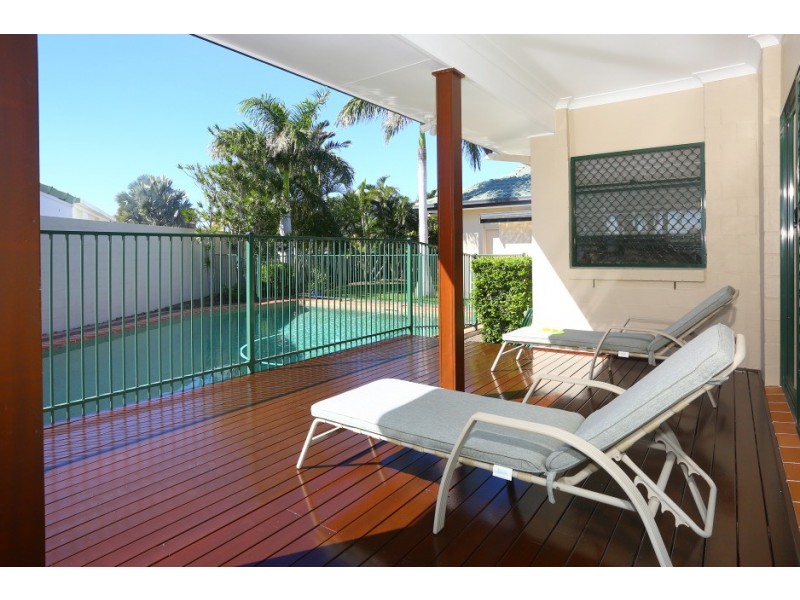 10 Smugglers Place, Runaway Bay QLD 4216