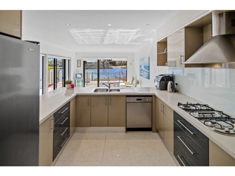 1/56A Back Street, Biggera Waters QLD 4216