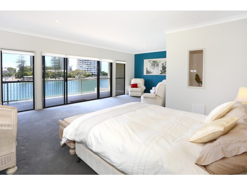 1/56A Back Street, Biggera Waters QLD 4216