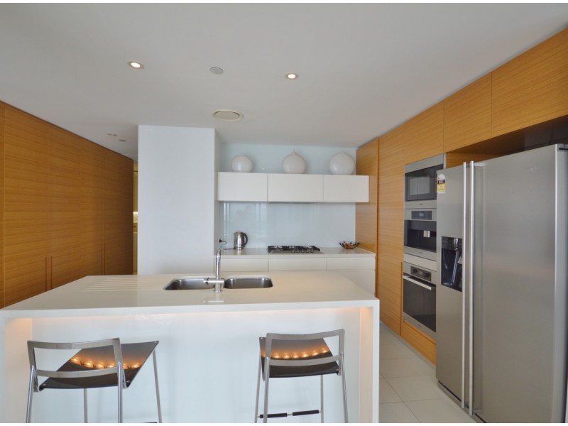 23101/4-26 Charles Avenue, Broadbeach QLD 4218