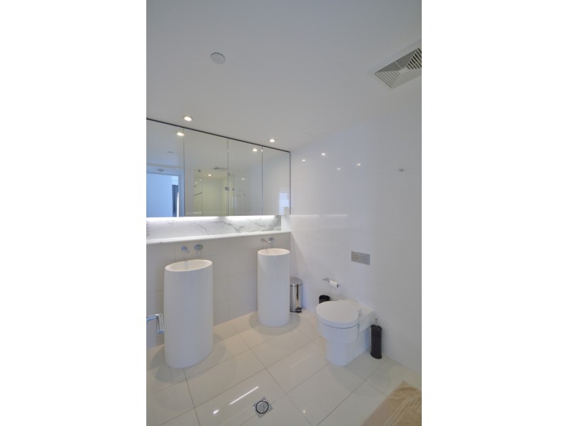23101/4-26 Charles Avenue, Broadbeach QLD 4218