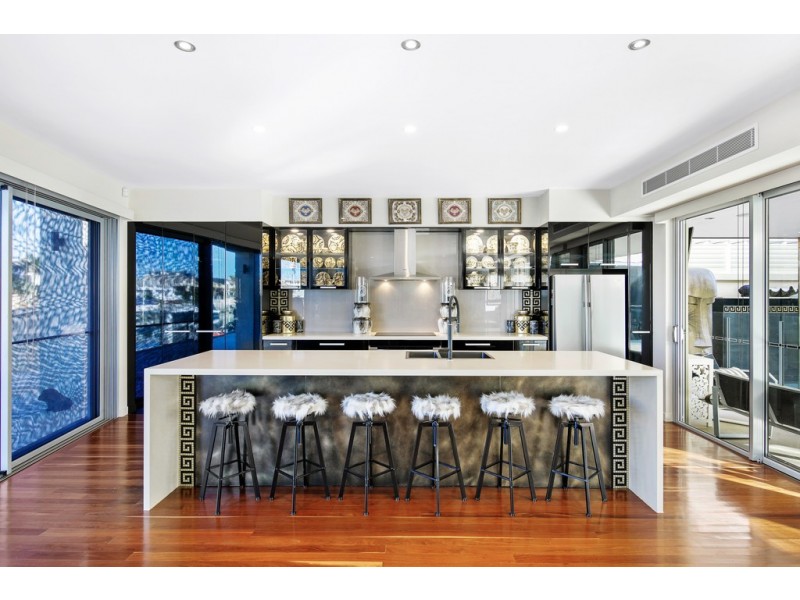 24 Norseman Court, Paradise Waters QLD 4217