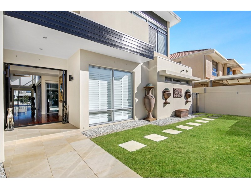 24 Norseman Court, Paradise Waters QLD 4217
