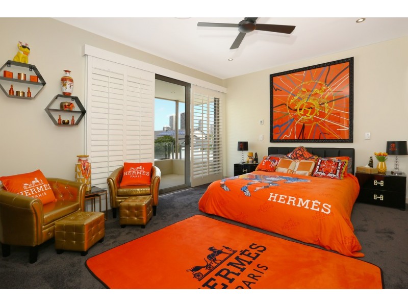 24 Norseman Court, Paradise Waters QLD 4217