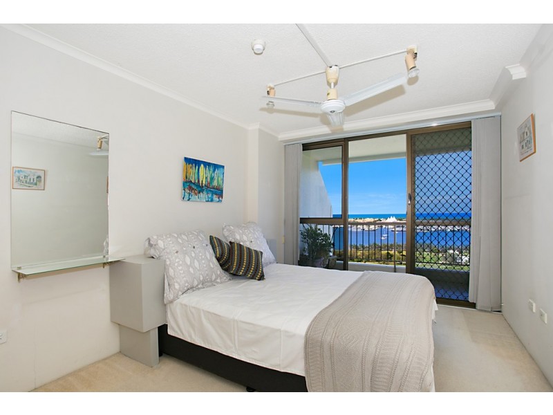 14F ‘Huntington’ 10 Marine Pde, Southport QLD 4215