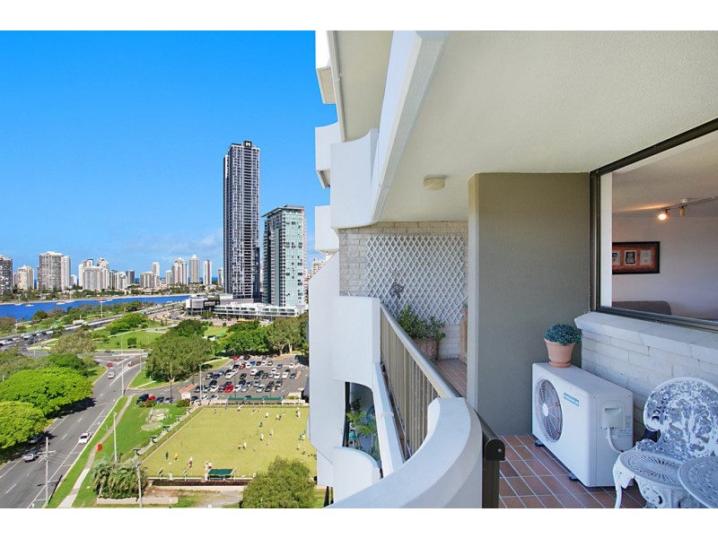14F ‘Huntington’ 10 Marine Pde, Southport QLD 4215