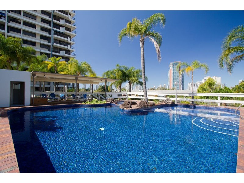 14F ‘Huntington’ 10 Marine Pde, Southport QLD 4215
