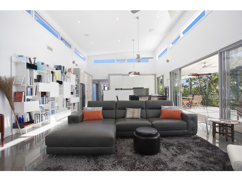 21 Pemberton Close, Mount Nathan QLD 4211