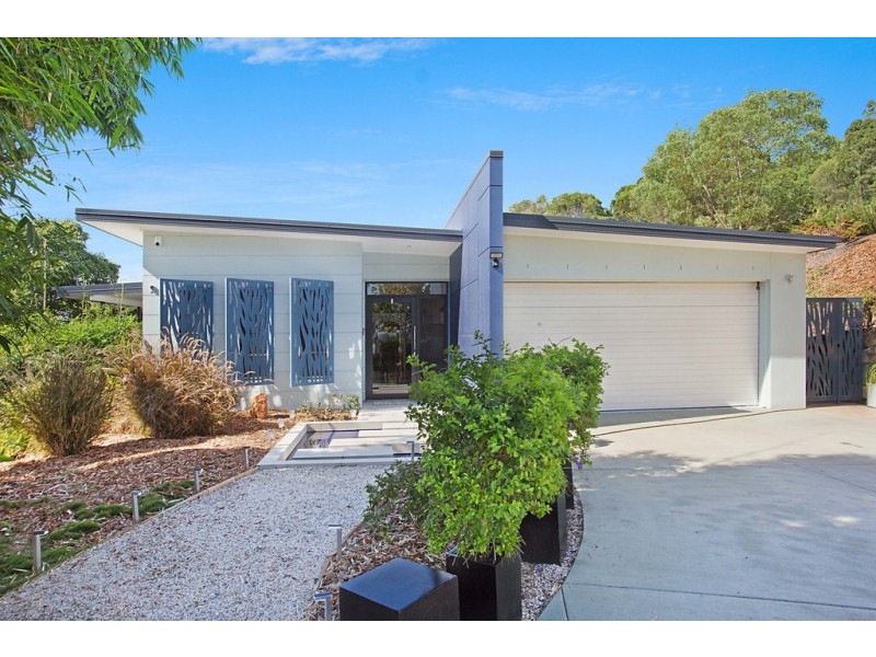 21 Pemberton Close, Mount Nathan QLD 4211