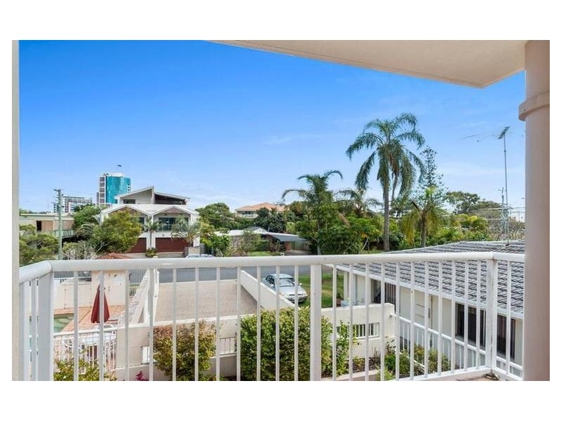 19/3 Anembo Street, Chevron Island QLD 4217