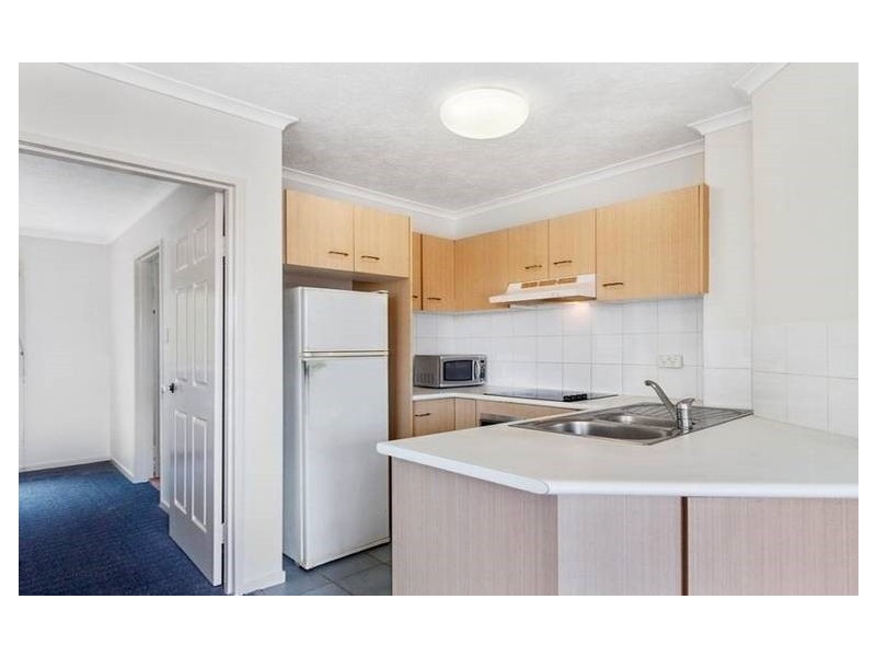 19/3 Anembo Street, Chevron Island QLD 4217