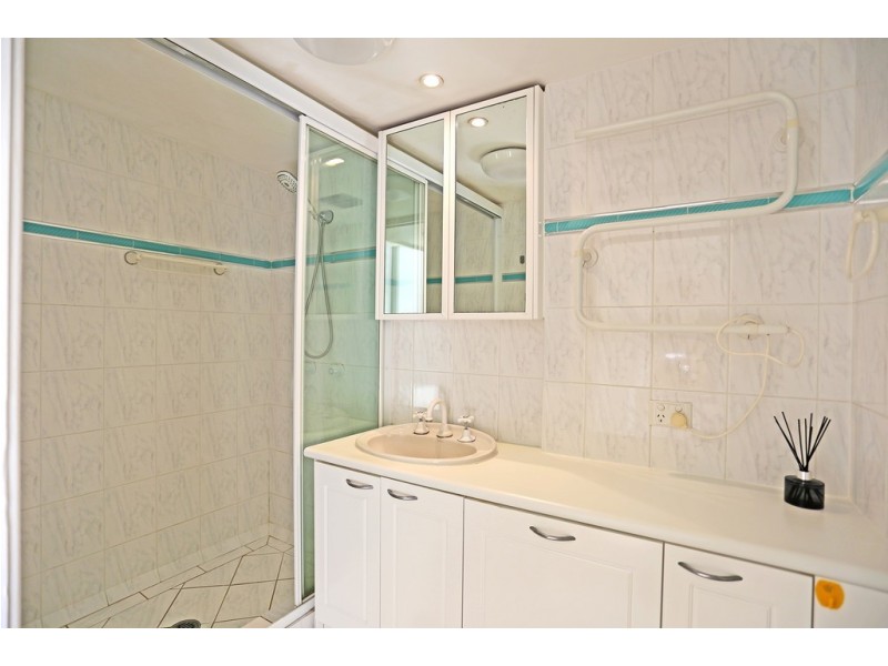 15F ‘Huntington’ 10 Marine Parade, Southport QLD 4215