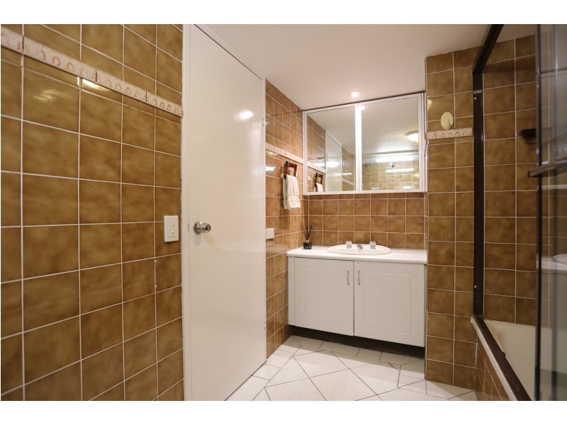 15F ‘Huntington’ 10 Marine Parade, Southport QLD 4215